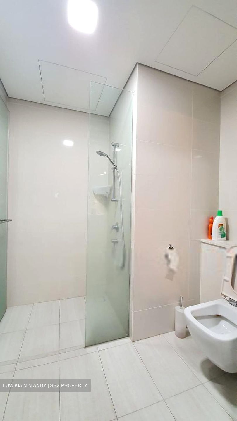 Lakeville (D22), Condominium #585427851